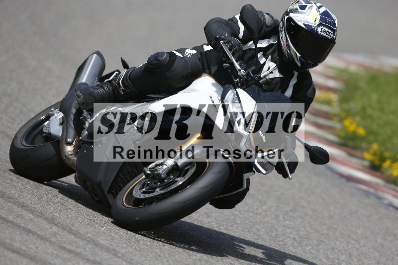 /Archiv-2024/29 12.06.2024 MOTO.CH Track Day ADR/Gruppe rot/30